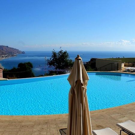 Bayview Apartment - Taormina Holidays エクステリア 写真
