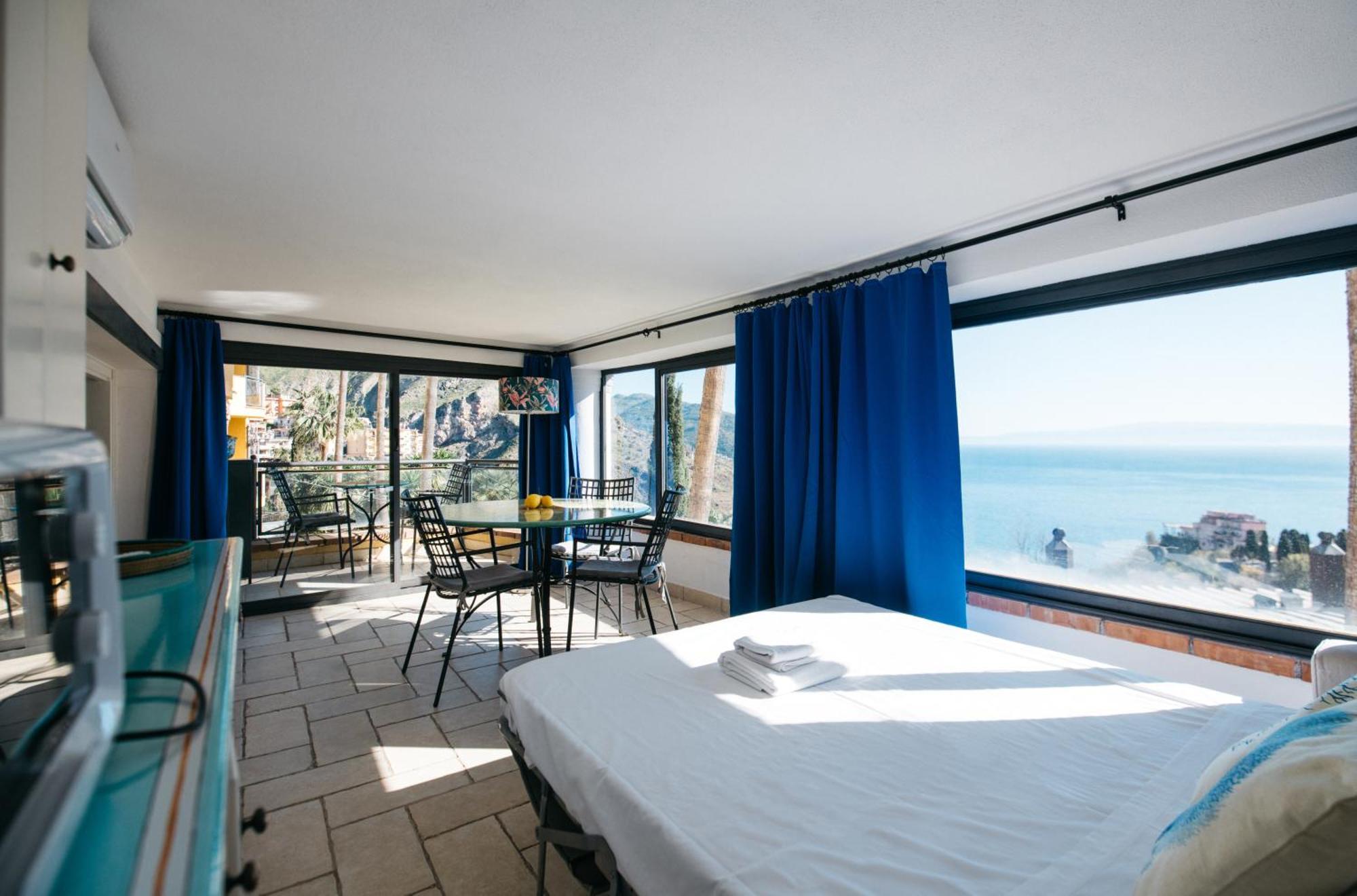 Bayview Apartment - Taormina Holidays エクステリア 写真
